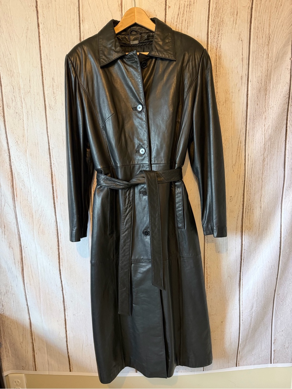 Danier Canada Vintage Black Leather Belted Trench Coat with Removable Liner L